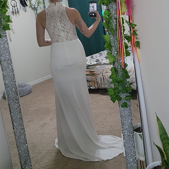 White dress - Picture 4 of 6